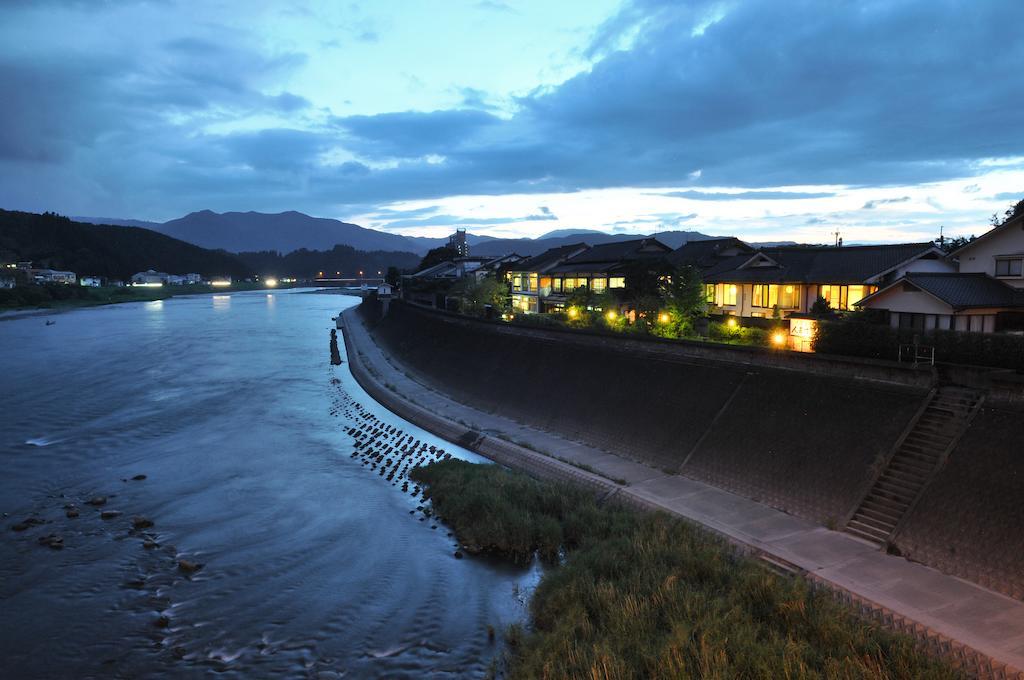 Hitoyoshi Ryokan Екстер'єр фото
