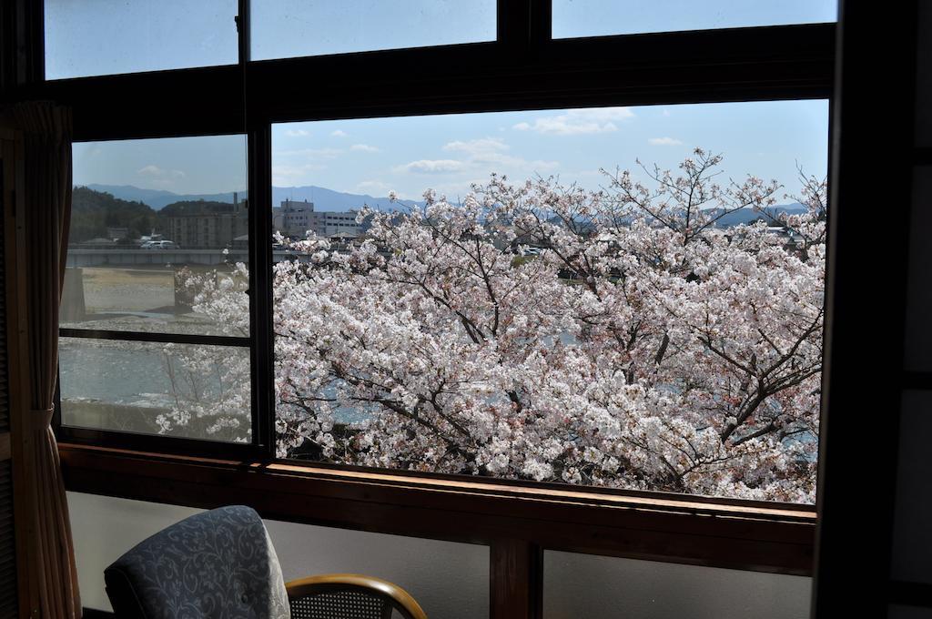 Hitoyoshi Ryokan Екстер'єр фото