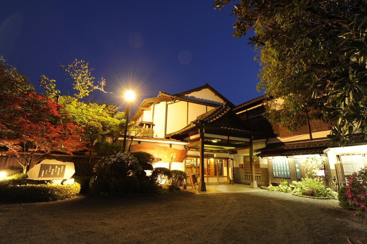 Hitoyoshi Ryokan Екстер'єр фото